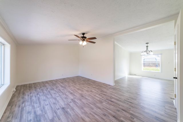 11327 N 550 E 7, Demotte, IN 46310