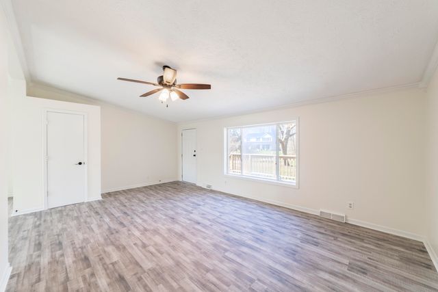 11327 N 550 E 7, Demotte, IN 46310