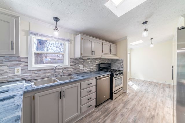 11327 N 550 E 7, Demotte, IN 46310