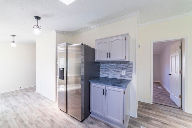 11327 N 550 E 7, Demotte, IN 46310