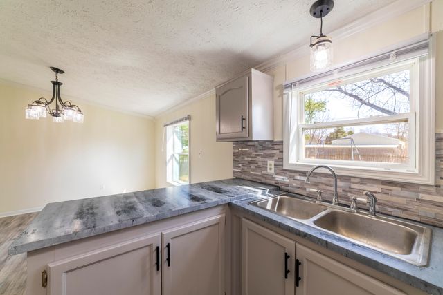 11327 N 550 E 7, Demotte, IN 46310