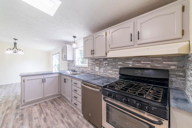 11327 N 550 E 7, Demotte, IN 46310