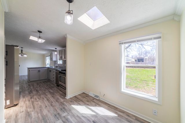 11327 N 550 E 7, Demotte, IN 46310