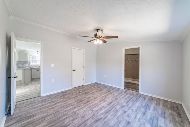 11327 N 550 E 7, Demotte, IN 46310