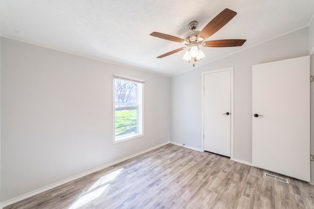 11327 N 550 E 7, Demotte, IN 46310