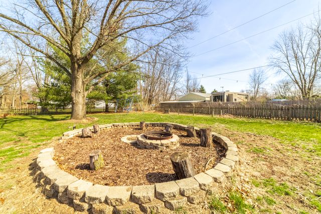 11327 N 550 E 7, Demotte, IN 46310