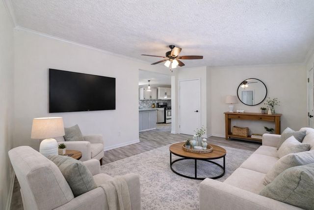 11327 N 550 E 7, Demotte, IN 46310