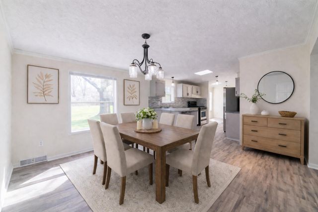 11327 N 550 E 7, Demotte, IN 46310