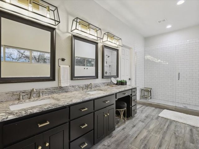 223 Oklahoma Avenue, Pottsboro, TX 75076