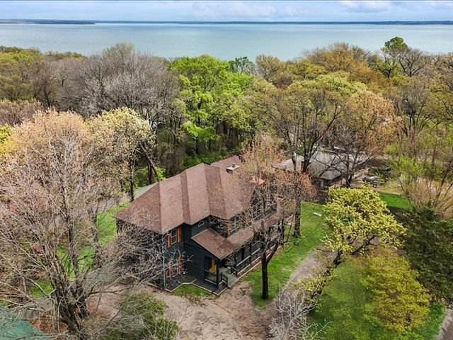 223 Oklahoma Avenue, Pottsboro, TX 75076