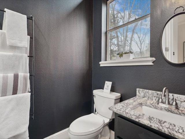 223 Oklahoma Avenue, Pottsboro, TX 75076