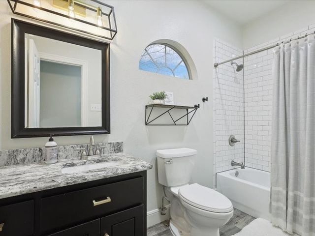 223 Oklahoma Avenue, Pottsboro, TX 75076