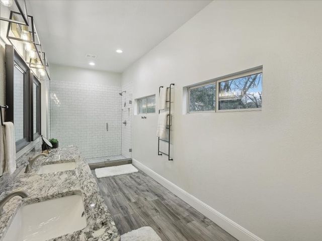 223 Oklahoma Avenue, Pottsboro, TX 75076