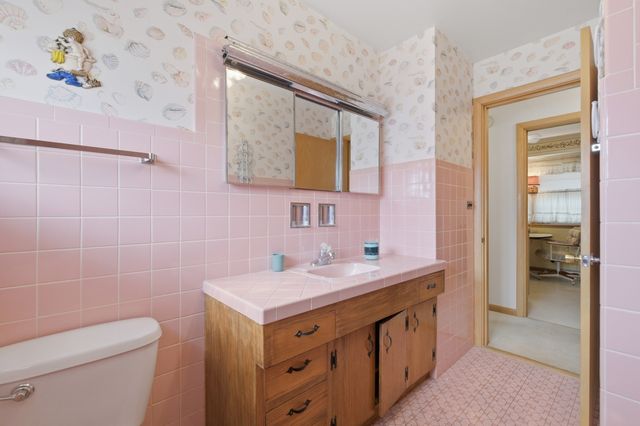 8531 W Agatite Avenue, Chicago, IL 60656