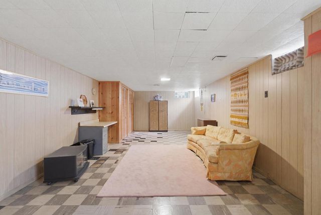 8531 W Agatite Avenue, Chicago, IL 60656