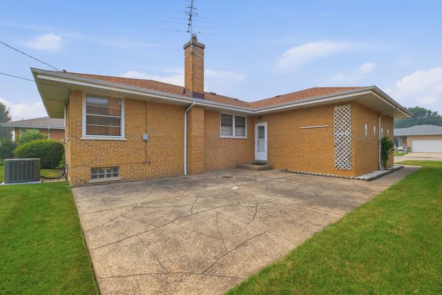 8531 W Agatite Avenue, Chicago, IL 60656