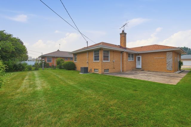 8531 W Agatite Avenue, Chicago, IL 60656