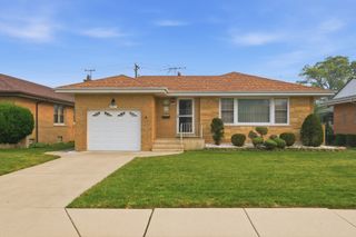 8531 W Agatite Avenue, Chicago, IL 60656