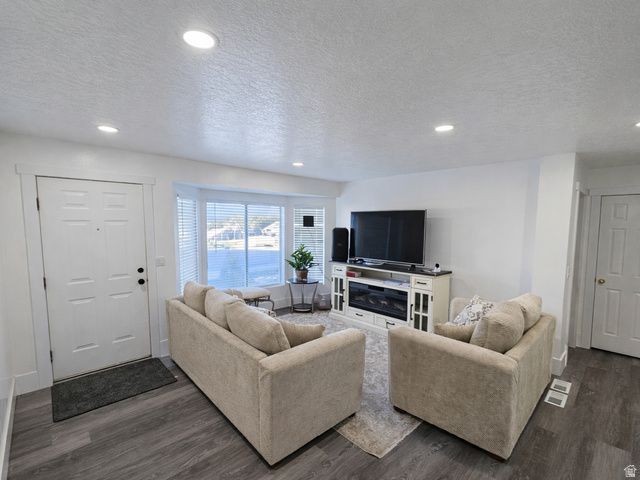 8464 S MEADOWLARK LN, West Jordan, UT 84088