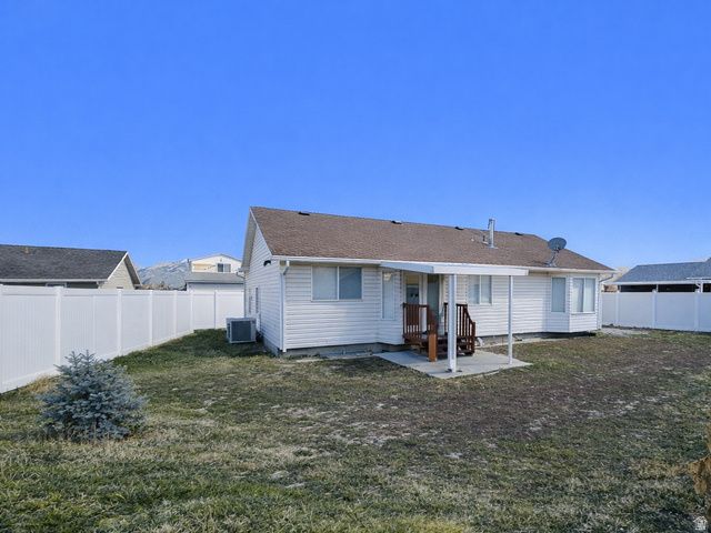 8464 S MEADOWLARK LN, West Jordan, UT 84088