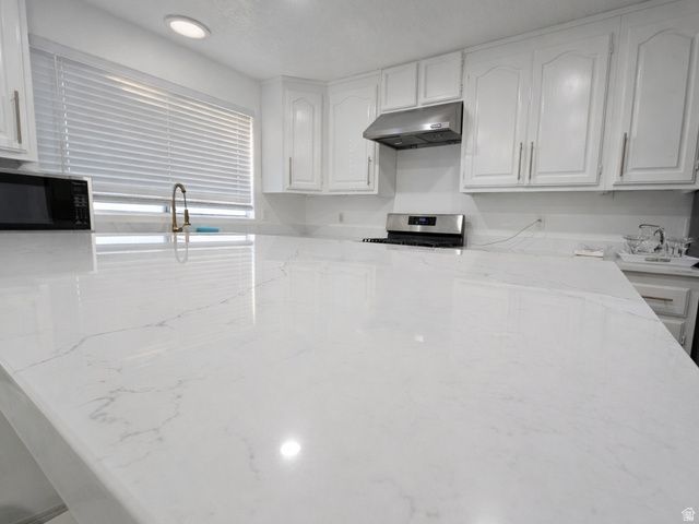 8464 S MEADOWLARK LN, West Jordan, UT 84088