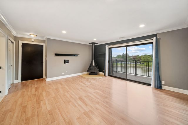 621 Tralee Court 3C, Schaumburg, IL 60193