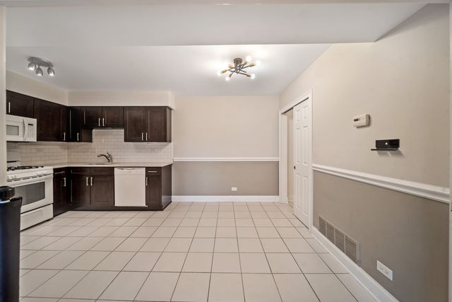 621 Tralee Court 3C, Schaumburg, IL 60193