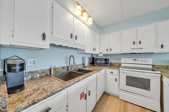 676 Santa Rosa Boulevard, UNIT 4D, Fort Walton Beach, FL 32548