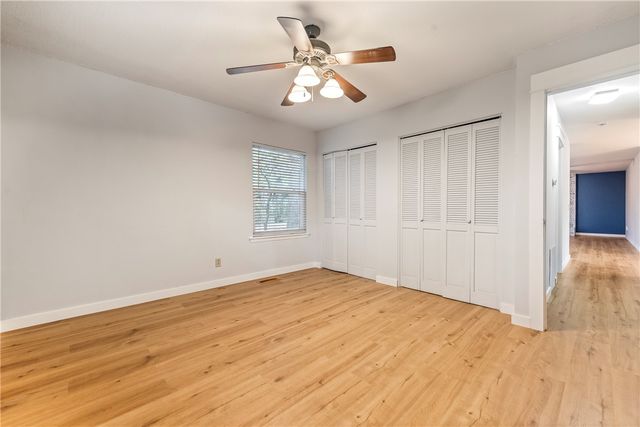 2 Douglas Circle, Bella Vista, AR 72715