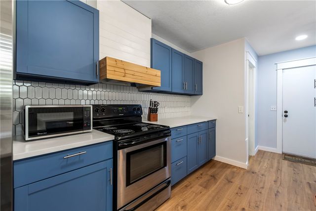 2 Douglas Circle, Bella Vista, AR 72715
