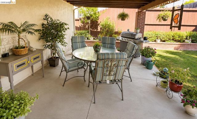216 Boulder Dr, Antioch, CA 94509