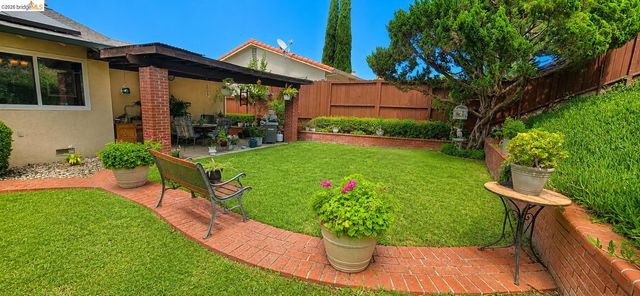 216 Boulder Dr, Antioch, CA 94509