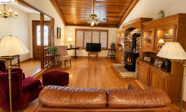 216 Boulder Dr, Antioch, CA 94509