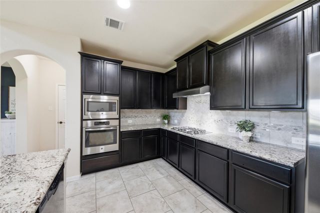 9519 Wheatfield Lane, Rosenberg, TX 77469