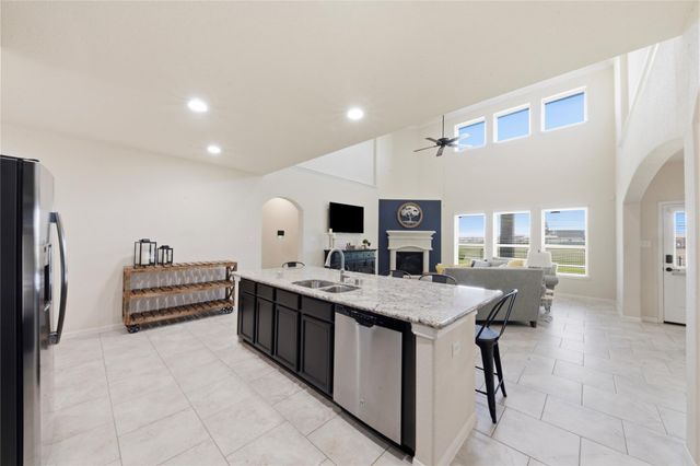 9519 Wheatfield Lane, Rosenberg, TX 77469