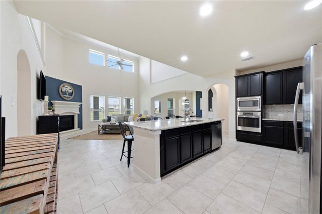 9519 Wheatfield Lane, Rosenberg, TX 77469