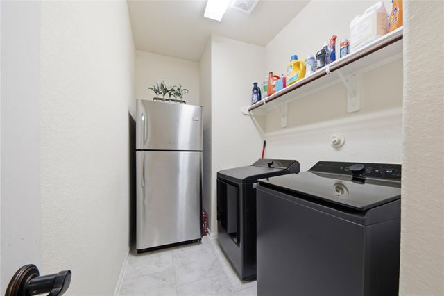 9519 Wheatfield Lane, Rosenberg, TX 77469