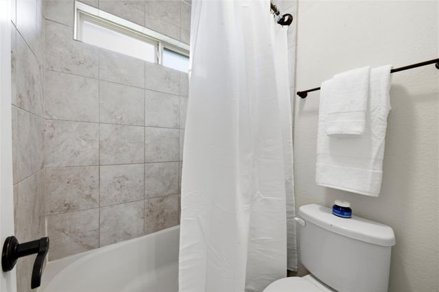 9519 Wheatfield Lane, Rosenberg, TX 77469