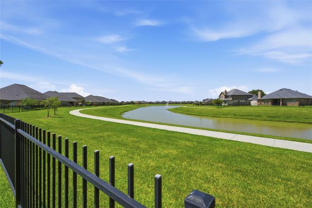 9519 Wheatfield Lane, Rosenberg, TX 77469