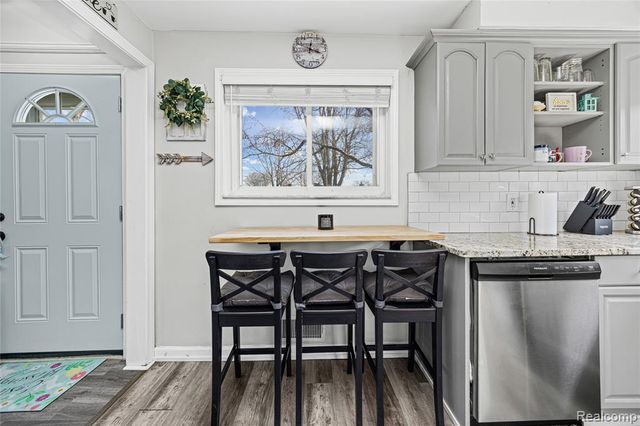 32099 Saint Margaret Street, Saint Clair Shores, MI 48082