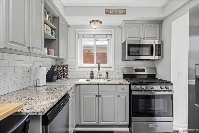 32099 Saint Margaret Street, Saint Clair Shores, MI 48082