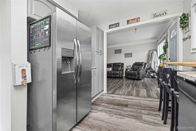 32099 Saint Margaret Street, Saint Clair Shores, MI 48082