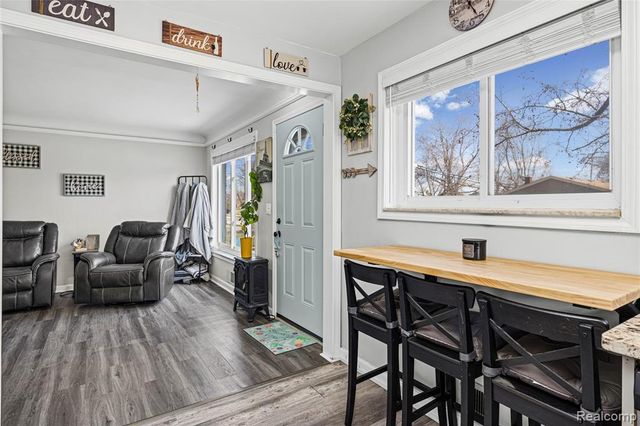 32099 Saint Margaret Street, Saint Clair Shores, MI 48082