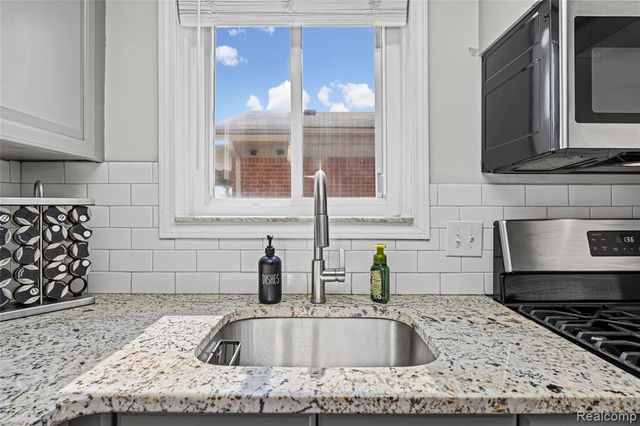 32099 Saint Margaret Street, Saint Clair Shores, MI 48082