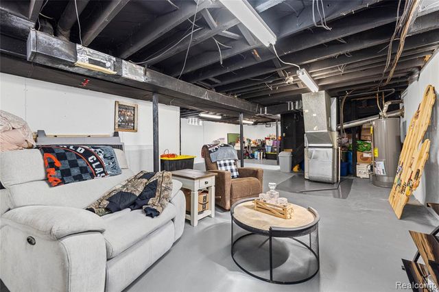 32099 Saint Margaret Street, Saint Clair Shores, MI 48082