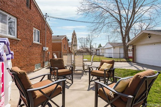 32099 Saint Margaret Street, Saint Clair Shores, MI 48082