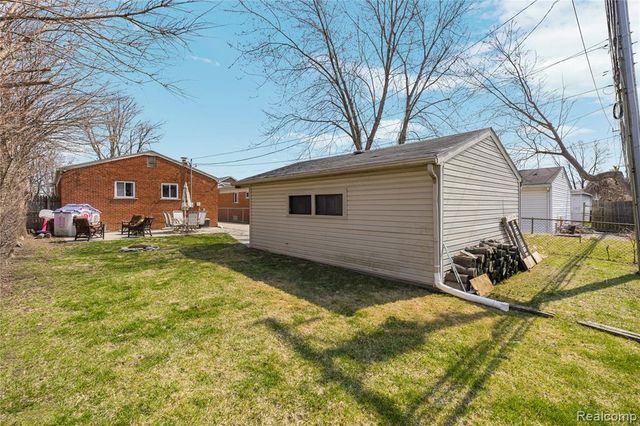 32099 Saint Margaret Street, Saint Clair Shores, MI 48082