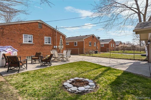 32099 Saint Margaret Street, Saint Clair Shores, MI 48082