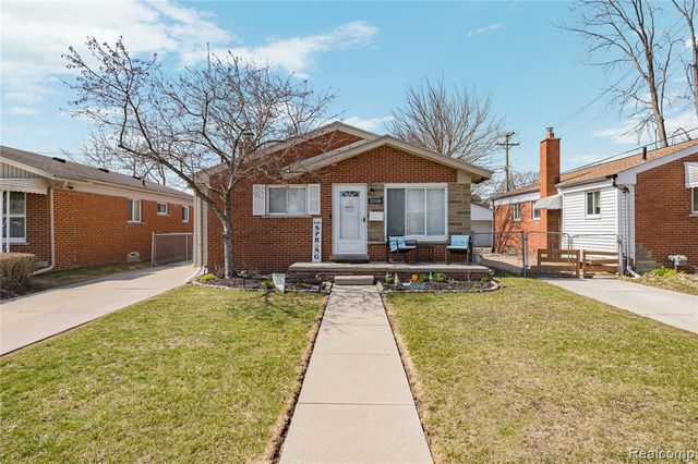 32099 Saint Margaret Street, Saint Clair Shores, MI 48082
