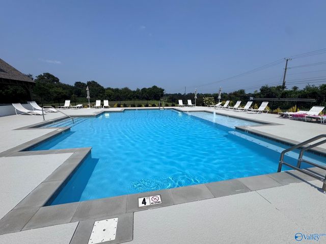 215 Charlie Lee Circle, Meridianville, AL 35759